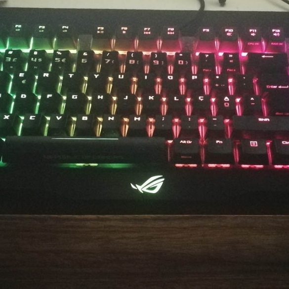 Asus ROG Claymore Cherry MX Red